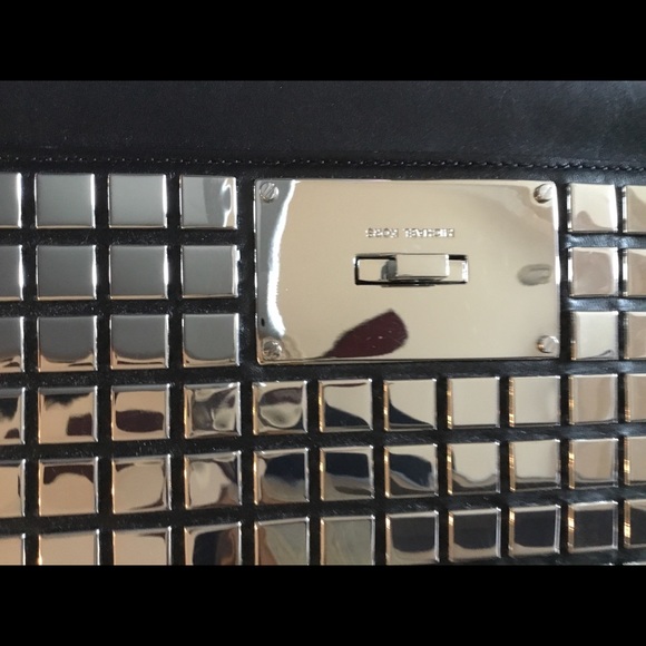 Michael Kors Natalia clutch - Picture 2 of 7